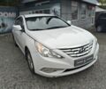 Білий Хендай Соната, об'ємом двигуна 2 л та пробігом 338 тис. км за 8500 $, фото 1 на Automoto.ua