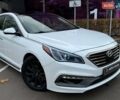 Белый Хендай Соната, объемом двигателя 2.36 л и пробегом 117 тыс. км за 12990 $, фото 3 на Automoto.ua