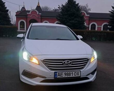 Белый Хендай Соната, объемом двигателя 2.4 л и пробегом 184 тыс. км за 10900 $, фото 1 на Automoto.ua