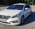 Белый Хендай Соната, объемом двигателя 2 л и пробегом 276 тыс. км за 9500 $, фото 1 на Automoto.ua