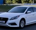 Білий Хендай Соната, об'ємом двигуна 2 л та пробігом 113 тис. км за 13500 $, фото 1 на Automoto.ua