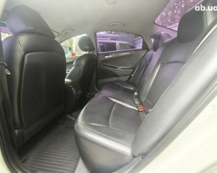 Білий Хендай Соната, об'ємом двигуна 2 л та пробігом 338 тис. км за 8500 $, фото 11 на Automoto.ua