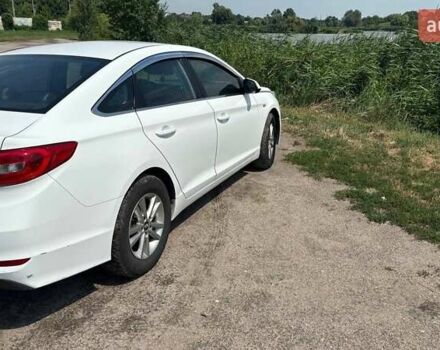 Білий Хендай Соната, об'ємом двигуна 2 л та пробігом 300 тис. км за 10500 $, фото 8 на Automoto.ua