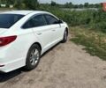 Білий Хендай Соната, об'ємом двигуна 2 л та пробігом 300 тис. км за 10500 $, фото 8 на Automoto.ua