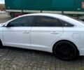 Белый Хендай Соната, объемом двигателя 2.4 л и пробегом 189 тыс. км за 8900 $, фото 2 на Automoto.ua