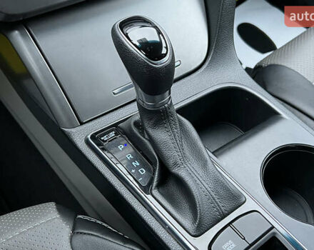 Белый Хендай Соната, объемом двигателя 2.36 л и пробегом 123 тыс. км за 9200 $, фото 17 на Automoto.ua