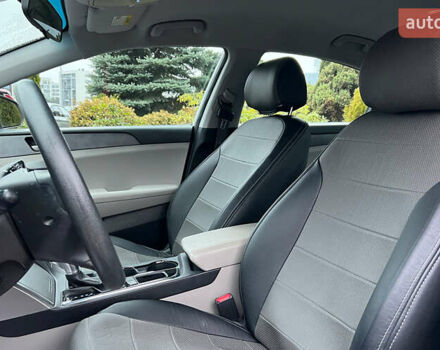 Белый Хендай Соната, объемом двигателя 2.36 л и пробегом 123 тыс. км за 9200 $, фото 8 на Automoto.ua