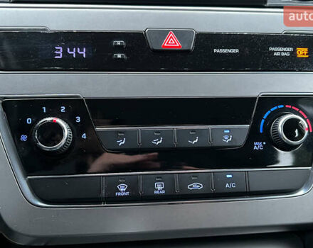 Белый Хендай Соната, объемом двигателя 2.36 л и пробегом 123 тыс. км за 9200 $, фото 16 на Automoto.ua