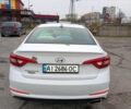 Белый Хендай Соната, объемом двигателя 2.4 л и пробегом 152 тыс. км за 10200 $, фото 5 на Automoto.ua