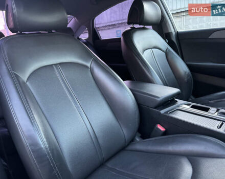 Білий Хендай Соната, об'ємом двигуна 2 л та пробігом 161 тис. км за 9999 $, фото 14 на Automoto.ua