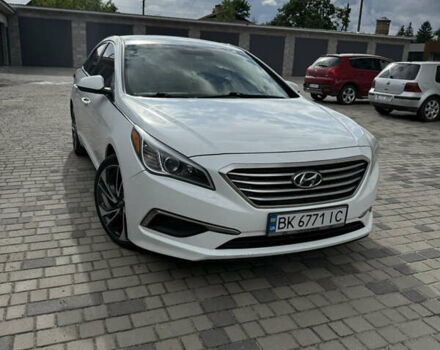 Белый Хендай Соната, объемом двигателя 2.36 л и пробегом 195 тыс. км за 8850 $, фото 6 на Automoto.ua