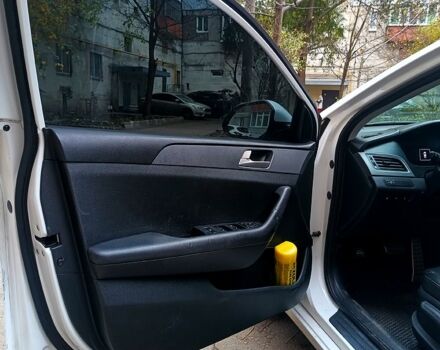 Білий Хендай Соната, об'ємом двигуна 2 л та пробігом 420 тис. км за 9500 $, фото 2 на Automoto.ua