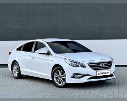 Белый Хендай Соната, объемом двигателя 2 л и пробегом 212 тыс. км за 11500 $, фото 1 на Automoto.ua
