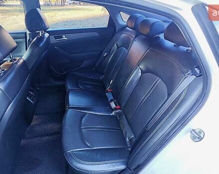 Хендай Соната 2016 в Днепре (Днепропетровске) на Automoto.ua Белый Хендай Соната, объемом двигателя 2 л и пробегом 412 тыс. км за 9999 $, фото 14 на Automoto.ua