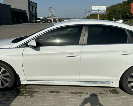 Белый Хендай Соната, объемом двигателя 2.36 л и пробегом 156 тыс. км за 11300 $, фото 3 на Automoto.ua