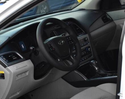 Белый Хендай Соната, объемом двигателя 2.4 л и пробегом 165 тыс. км за 9650 $, фото 6 на Automoto.ua