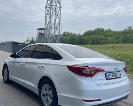 Білий Хендай Соната, об'ємом двигуна 2 л та пробігом 315 тис. км за 7950 $, фото 1 на Automoto.ua