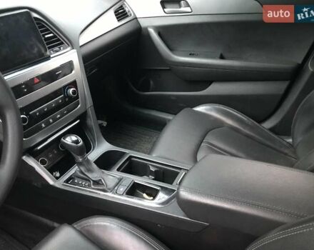 Білий Хендай Соната, об'ємом двигуна 2 л та пробігом 368 тис. км за 5777 $, фото 3 на Automoto.ua