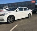 Белый Хендай Соната, объемом двигателя 2 л и пробегом 461 тыс. км за 9990 $, фото 1 на Automoto.ua
