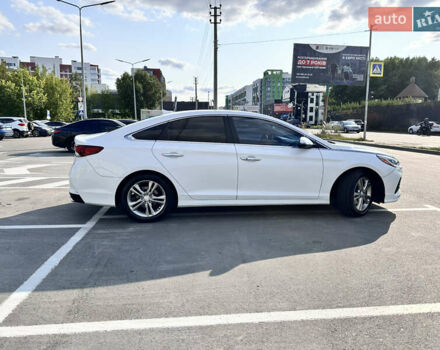 Белый Хендай Соната, объемом двигателя 2.36 л и пробегом 83 тыс. км за 13500 $, фото 11 на Automoto.ua