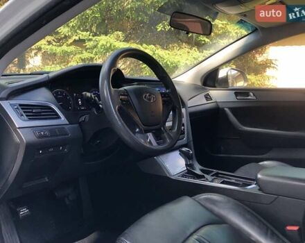 Білий Хендай Соната, об'ємом двигуна 2 л та пробігом 386 тис. км за 10390 $, фото 7 на Automoto.ua