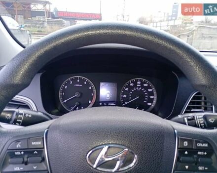 Белый Хендай Соната, объемом двигателя 2.4 л и пробегом 153 тыс. км за 10200 $, фото 11 на Automoto.ua