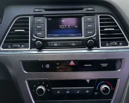 Білий Хендай Соната, об'ємом двигуна 2 л та пробігом 378 тис. км за 11300 $, фото 22 на Automoto.ua