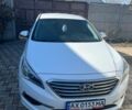Белый Хендай Соната, объемом двигателя 2.4 л и пробегом 164 тыс. км за 12500 $, фото 1 на Automoto.ua