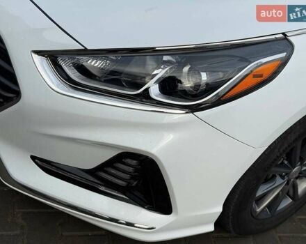 Білий Хендай Соната, об'ємом двигуна 2.36 л та пробігом 57 тис. км за 15950 $, фото 10 на Automoto.ua