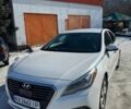 Белый Хендай Соната, объемом двигателя 2 л и пробегом 150 тыс. км за 12000 $, фото 1 на Automoto.ua