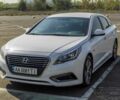 Белый Хендай Соната, объемом двигателя 2 л и пробегом 129 тыс. км за 15395 $, фото 12 на Automoto.ua