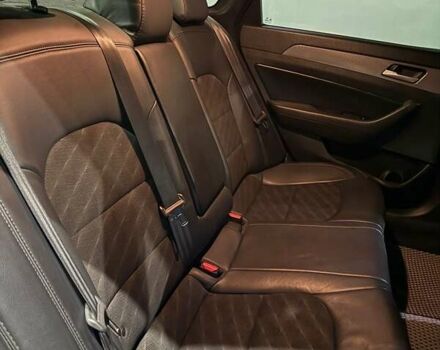 Белый Хендай Соната, объемом двигателя 2.36 л и пробегом 80 тыс. км за 13000 $, фото 19 на Automoto.ua