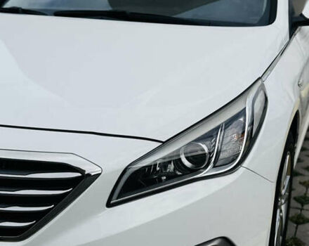 Білий Хендай Соната, об'ємом двигуна 2 л та пробігом 378 тис. км за 11300 $, фото 5 на Automoto.ua