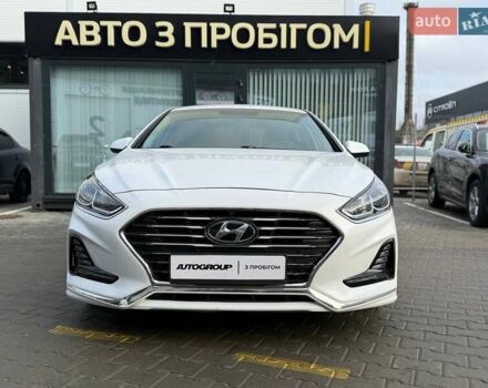 Білий Хендай Соната, об'ємом двигуна 2.36 л та пробігом 57 тис. км за 15950 $, фото 1 на Automoto.ua