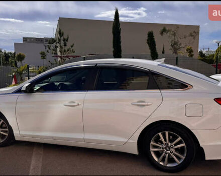 Білий Хендай Соната, об'ємом двигуна 2.36 л та пробігом 145 тис. км за 11000 $, фото 1 на Automoto.ua
