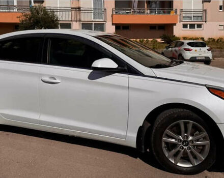 Білий Хендай Соната, об'ємом двигуна 2.36 л та пробігом 145 тис. км за 11000 $, фото 2 на Automoto.ua