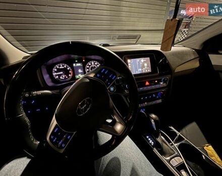 Хендай Соната 2017 в Белой Церкве на Automoto.ua Белый Хендай Соната, объемом двигателя 2.36 л и пробегом 142 тыс. км за 15000 $, фото 9 на Automoto.ua