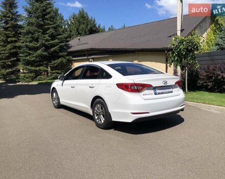 Білий Хендай Соната, об'ємом двигуна 2 л та пробігом 386 тис. км за 10390 $, фото 5 на Automoto.ua