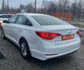 Белый Хендай Соната, объемом двигателя 2 л и пробегом 147 тыс. км за 12500 $, фото 4 на Automoto.ua