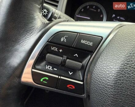 Білий Хендай Соната, об'ємом двигуна 2.36 л та пробігом 57 тис. км за 15950 $, фото 24 на Automoto.ua