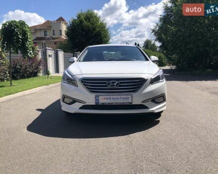 Білий Хендай Соната, об'ємом двигуна 2 л та пробігом 386 тис. км за 10390 $, фото 1 на Automoto.ua