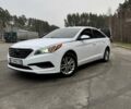 Белый Хендай Соната, объемом двигателя 2.36 л и пробегом 150 тыс. км за 9500 $, фото 1 на Automoto.ua