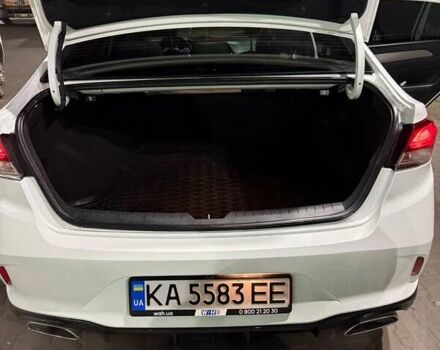 Белый Хендай Соната, объемом двигателя 2.36 л и пробегом 80 тыс. км за 13000 $, фото 31 на Automoto.ua