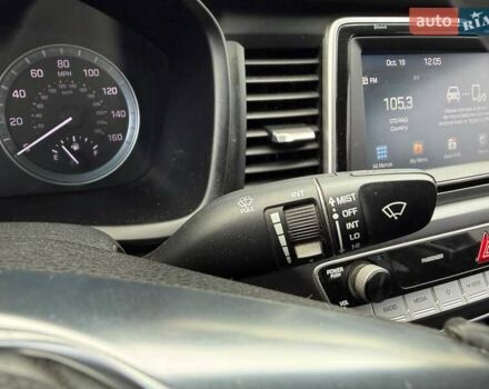 Білий Хендай Соната, об'ємом двигуна 2.36 л та пробігом 57 тис. км за 15950 $, фото 27 на Automoto.ua