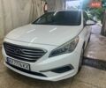 Білий Хендай Соната, об'ємом двигуна 2.4 л та пробігом 187 тис. км за 10800 $, фото 1 на Automoto.ua