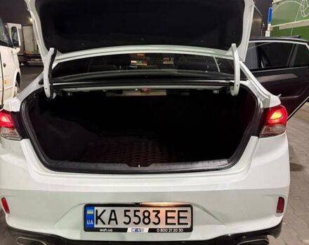 Белый Хендай Соната, объемом двигателя 2.36 л и пробегом 80 тыс. км за 13000 $, фото 26 на Automoto.ua