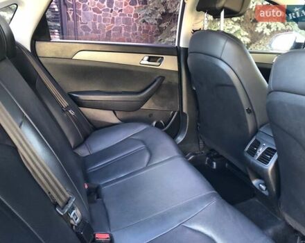 Білий Хендай Соната, об'ємом двигуна 2 л та пробігом 386 тис. км за 10390 $, фото 10 на Automoto.ua