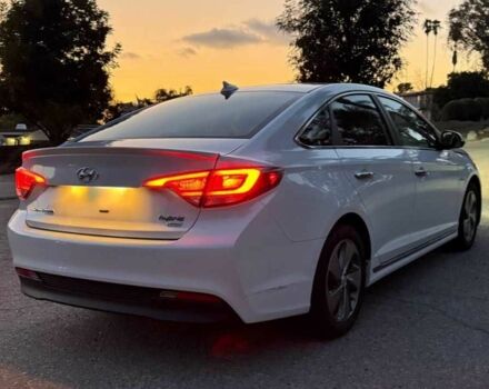 Белый Хендай Соната, объемом двигателя 2 л и пробегом 89 тыс. км за 10680 $, фото 3 на Automoto.ua