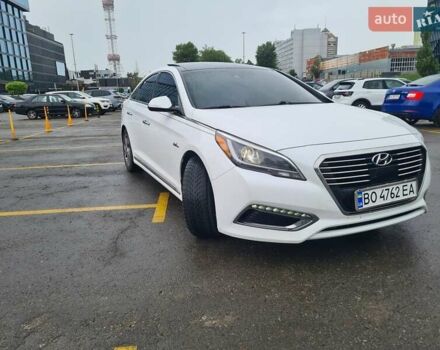 Хендай Соната 2017 в Киеве на Automoto.ua Белый Хендай Соната, объемом двигателя 2 л и пробегом 180 тыс. км за 14500 $, фото 1 на Automoto.ua