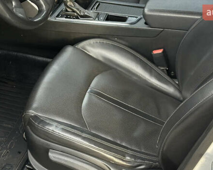 Белый Хендай Соната, объемом двигателя 2 л и пробегом 385 тыс. км за 9100 $, фото 15 на Automoto.ua